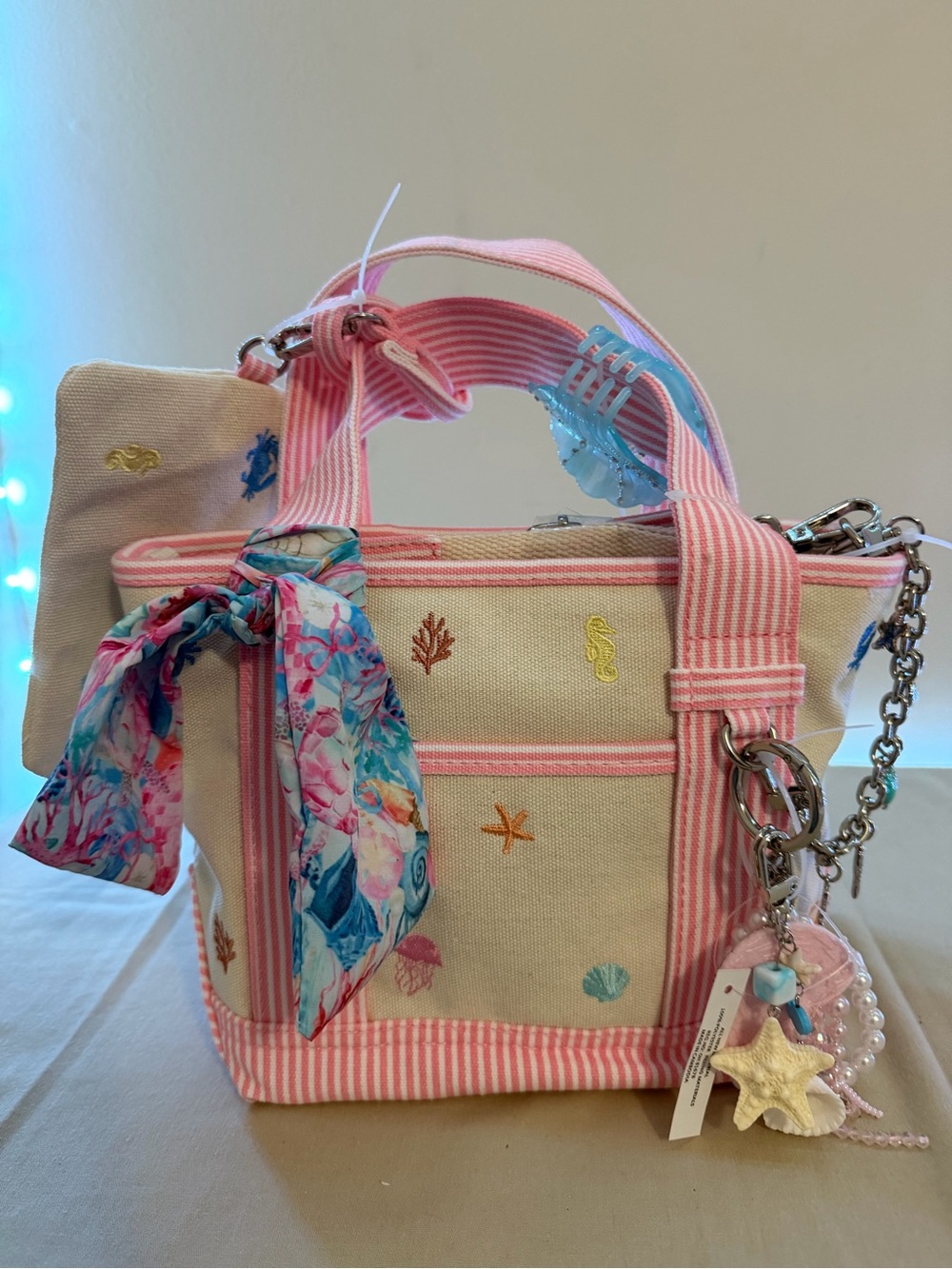 Pink-Trim Canvas Tote Bag with Beach Embroidery